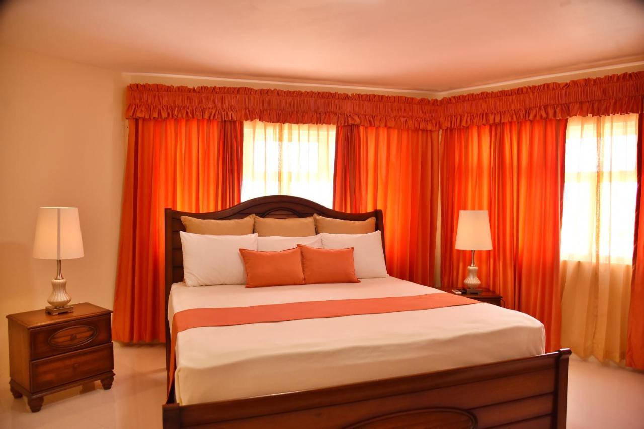 Hotel Grand A View Montego Bay Exterior photo